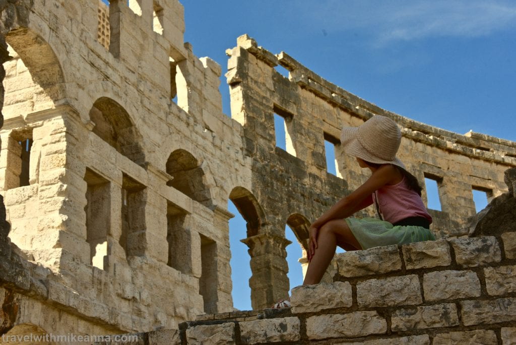 Croatia Pula Rome Amphitheater photography 羅馬競技場內的寫真