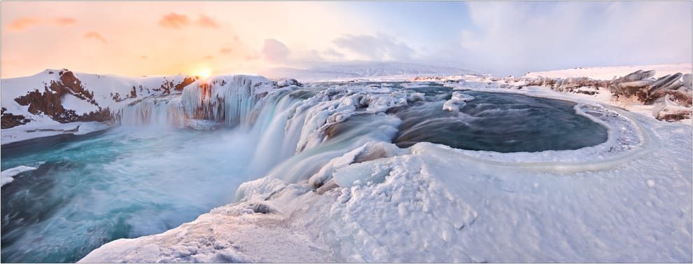 Gullfoss瀑布冬天美得很夢幻，是攝影團愛來的地方
