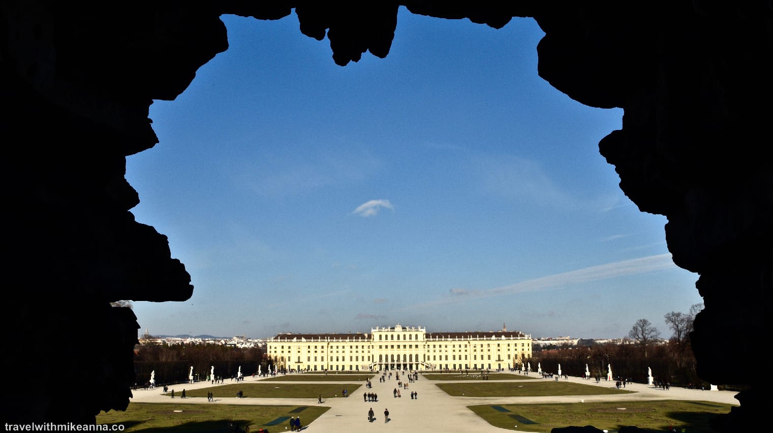 美泉宮(又稱熊布朗宮, 或麗泉宮) Schönbrunn Palace